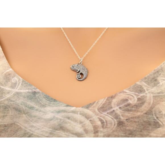 Sterling Silver Chameleon Charm Necklace, Silver Chameleon Pendant Necklace - Picture 4 of 4